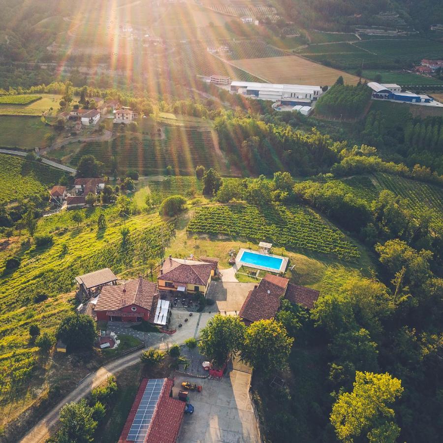 Tenuta Monteoliveto - Family Cottage - Agriturismo Nelle Langhe Vesime Kültér fotó